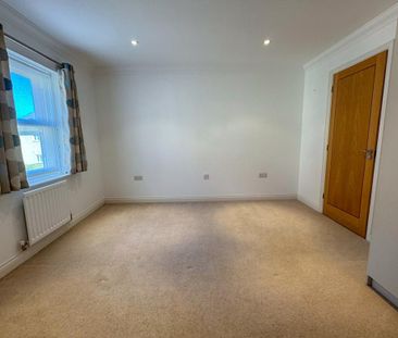 4 bedroom terraced house to rent - Photo 5