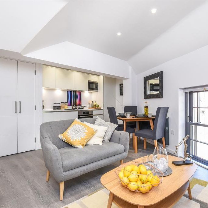 2 bedroom flat to rent - Photo 1