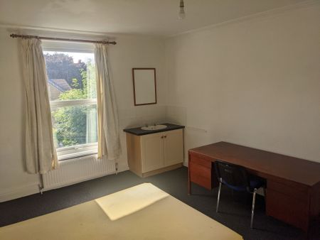 Buckingham Mount, Hyde Park, Leeds - Photo 5