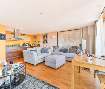 2 bedroom penthouse to rent - Photo 2