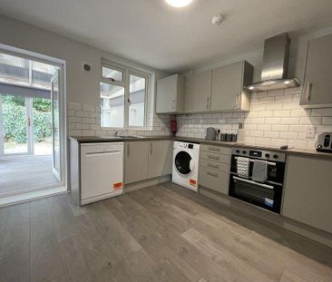 1 bedroom in a house share to rent - Photo 5