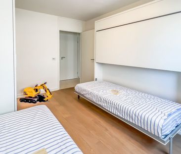 Gemeubeld hoekappartement (westkant) gelegen op de Zeedijk vlakbij ... - Photo 1