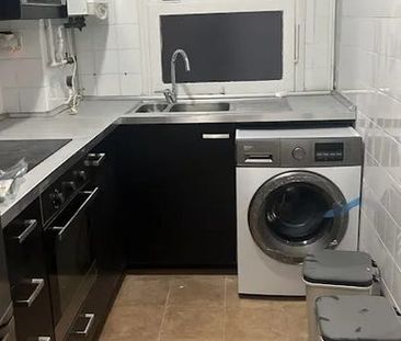 Carrer de Roger de Llúria, Barcelona, Catalonia 08037 - Photo 5