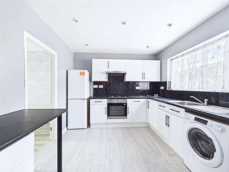 Underwood, New Addington, CR0 - Photo 5