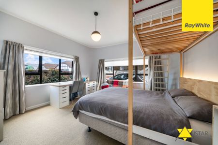 Versatile Living in the Heart of Onehunga - Photo 3
