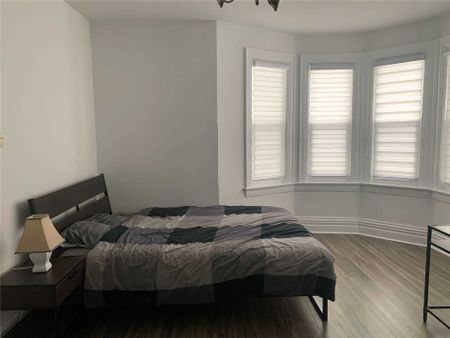 For Lease - 15 Patricia Avenue, Toronto, Ontario - Photo 2