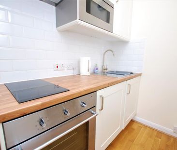 Studio to rent - Photo 2