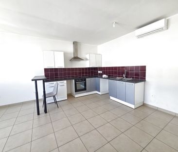 Location Appartement 3 pièces 105m² ST DENIS 97400 - Photo 4