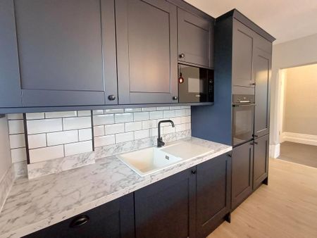 2 bedroom ground floor flat to rent - Photo 5