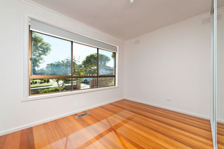 Renovated 3 Bedroom Family Home - Photo 2