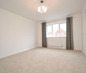 4 bedroom detached house to rent - Photo 4