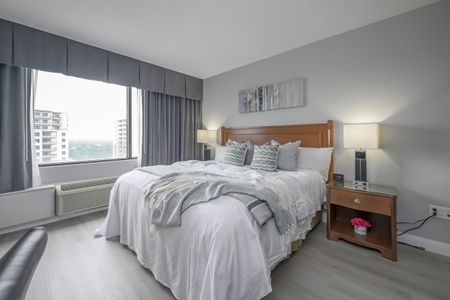 For Lease - 300 King Street Unit# STUDIO, London East, Ontario - Photo 4