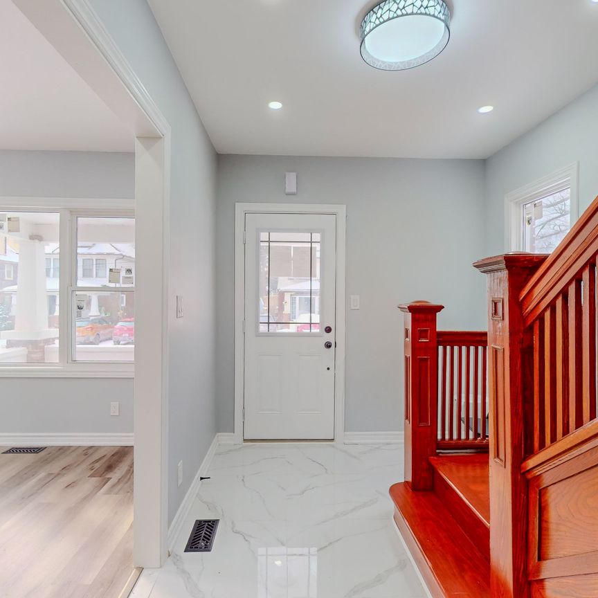 For Lease - 4357 Seneca Street, Niagara Falls, Ontario - Photo 1