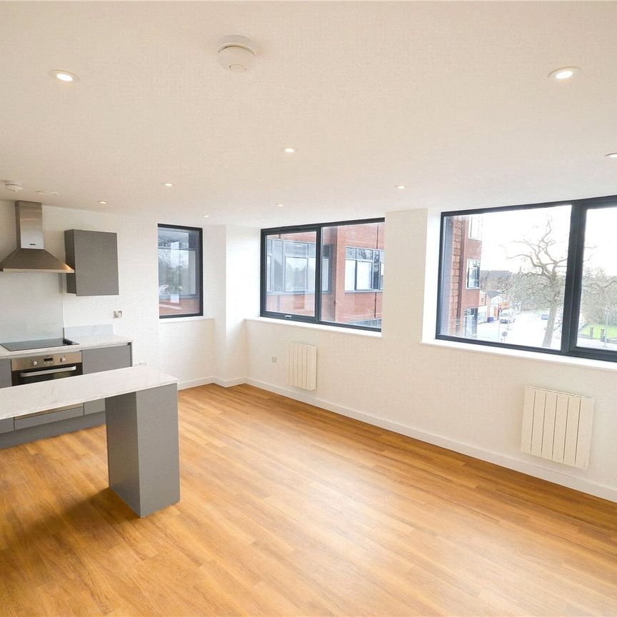 Castlewood Apartments, 192 Wellington Rd North, Heaton Norris, Stockport, SK4 2DZ - Photo 1