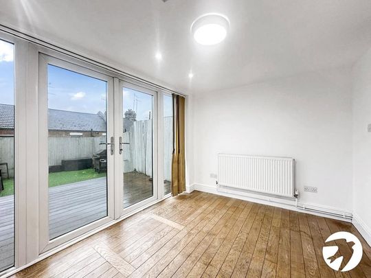 2 bedroom maisonette to rent - Photo 1