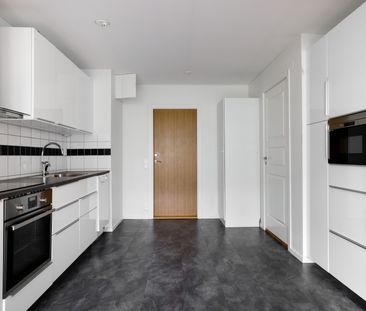 Köpmangatan, Kumla - Photo 3