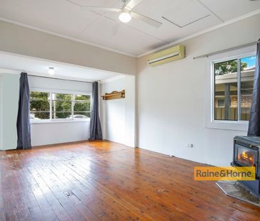 GREAT FAMILY HOME - Photo 5