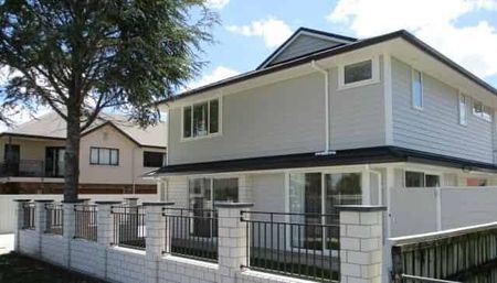 Modern 3-Bed, 2-Bath Luxury Living in Desirable Location - Photo 5