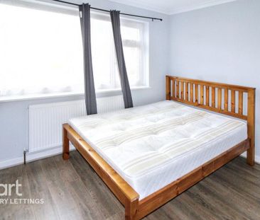 6 bedroom detached house to rent - Photo 1