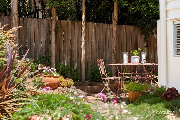 202 Perth Street, South Toowoomba QLD 4350 - House For Rent | Domain - Photo 1