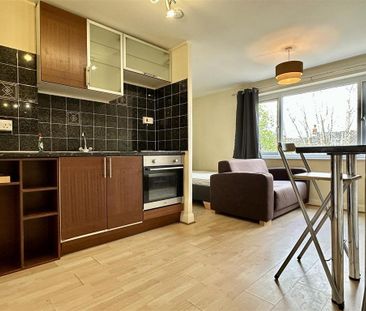 Studio to rent - Photo 5