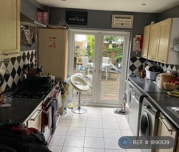 1 bedroom in a house share to rent - Photo 6