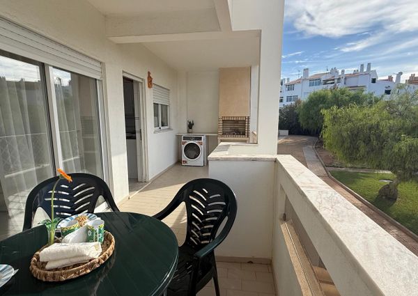 Excelente Apartamento T2 localizado em zona privilegiada de Albufeira.