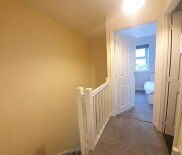 2 bedroom end of terrace house to rent - Photo 2