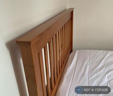 4 bedroom terraced house to rent - Photo 4