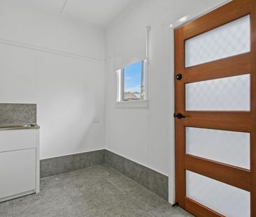 Fully Renovated 2-Bedroom Home - Photo 4