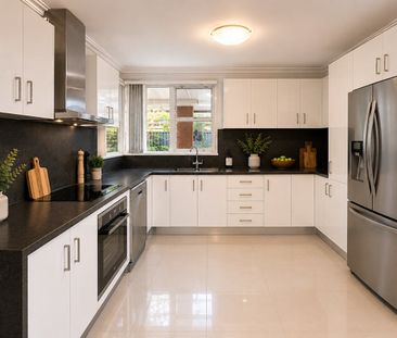 FAMILY HOME IN A SOUGHT AFTER LOCATION - Photo 4