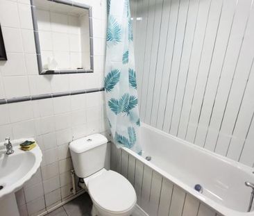 Mandeville Court - Photo 3