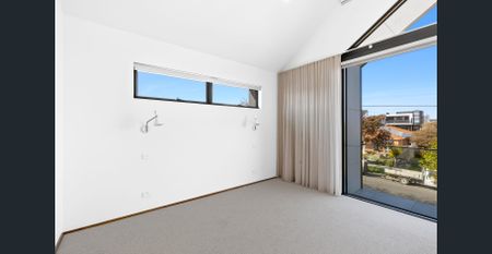 Luxury Living In Old Ocean Grove - Photo 5