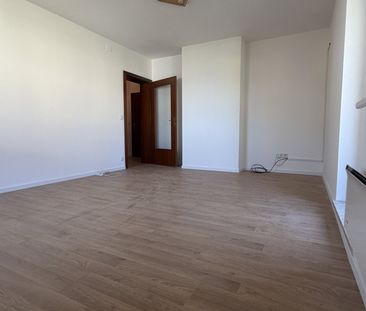 Neu renovierte 3-Zimmerwohnung mit Loggia, Gemeinschaftsgarten, Ste... - Foto 1