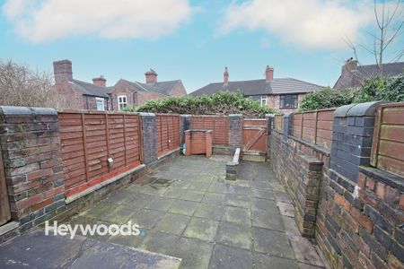 2 bed terraced house to rent in Victoria Street, Stoke-on-Trent, Staffordshire - Photo 5