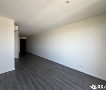 CONVENIENT LIVING IN THE HEART OF SUNSHINE - Photo 6