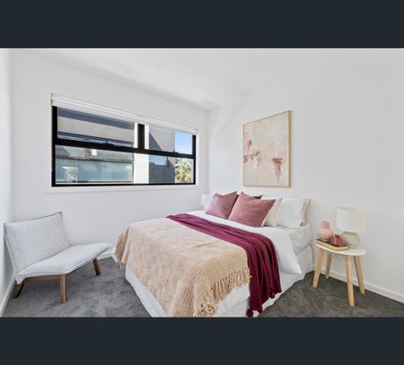 1/7 Pullyblank Parade, Bundoora, Vic 3083 - Photo 3