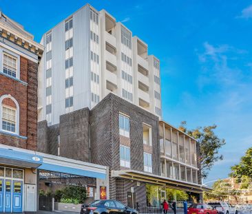 Great Location, Luxury Living - Photo 6