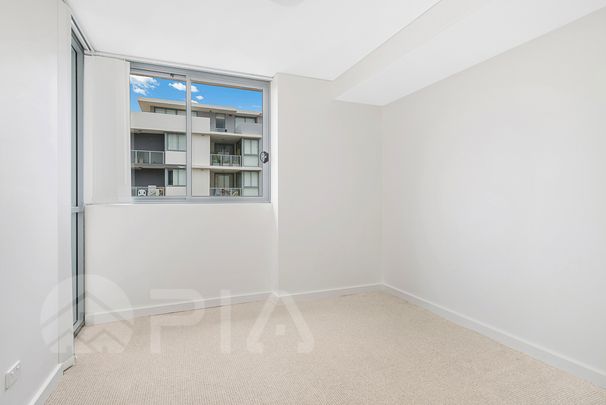 TWO BED ROOM APARTMENT. GREAT LOCATION FOR LEASE NOW!! - Photo 1