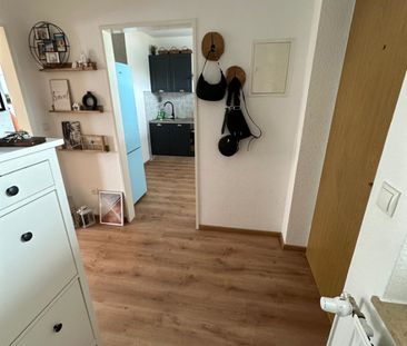 Gemütliche, helle 2-Zimmer-Wohnung in zentraler Lage mit vielen Ein... - Foto 5