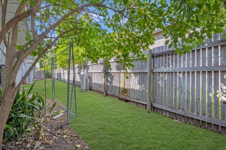 1/8 Primrose Street, North Ward. - Photo 3