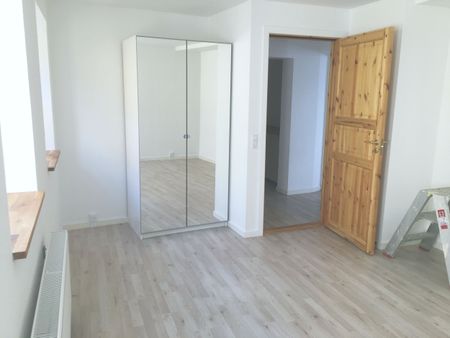 Egen terrasse og stor lys lejlighed. - Foto 4