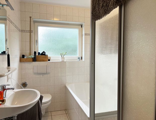 *Hell und modern Wohnen - schöne 2-Zimmer Wohnung in Lohmar-Heide* - Foto 1