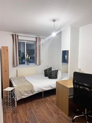 Mornington Crescent, NW1, London - Photo 1