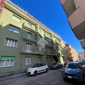 Monolocale in affitto - Photo 2
