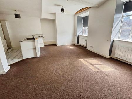 2 bedroom flat to rent - Photo 2