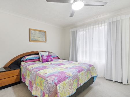 OVERLOOKING CURRUMBIN CREEK - FURNISHED UNIT - Photo 4