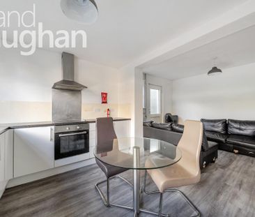 6 bedroom semi-detached house to rent - Photo 1