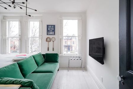 For Lease - 80 Willcocks Street, Toronto, Ontario - Photo 5