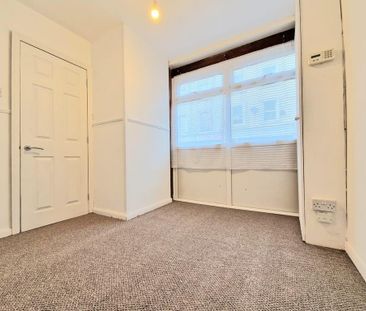 2 bedroom maisonette to rent - Photo 4